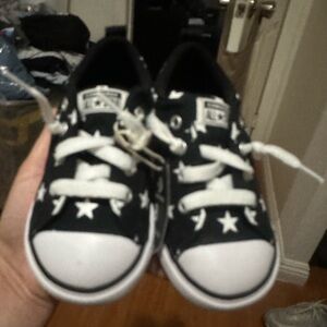 Converse Black and White Star Sneakers for toddlers (8T)